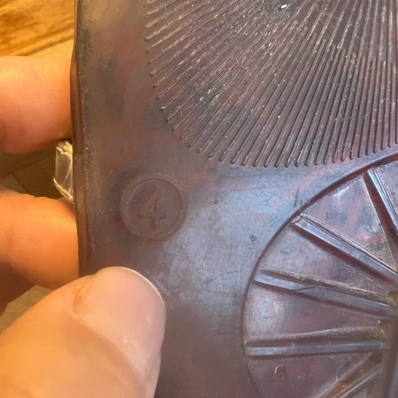 Like new Michael Kors sandals size 4 - Picture 6 of 6